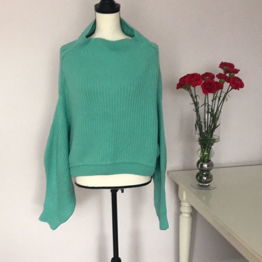 Free People Green Sweater size XS